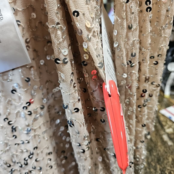 Mac Duggal #10740 Sequin Embellished Flounce Hem Surplice Size 14 MSRP $498 - Picture 12 of 12